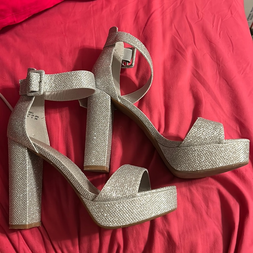 Women’s platform silver glitter chunky heel